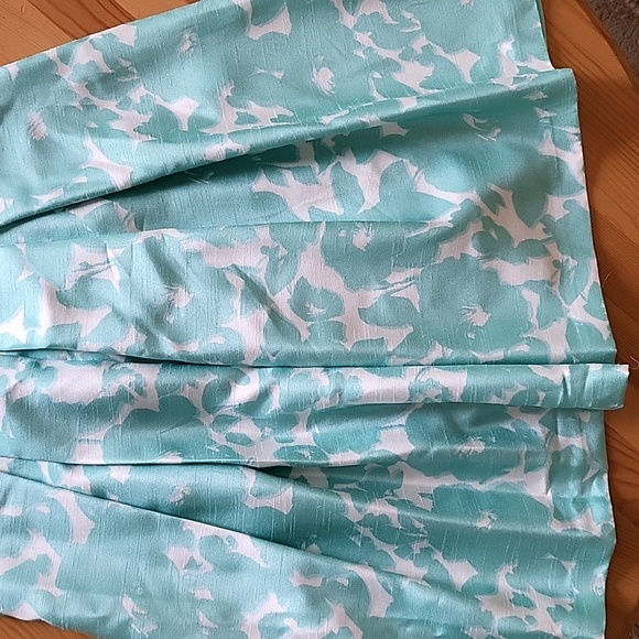 Dress - Picture 2 of 6